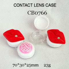 מחסנית לאחסון עדשות מגע בעיצוב נשיקה